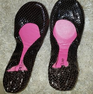 Neiman Marcus ballet flats with carring  bag